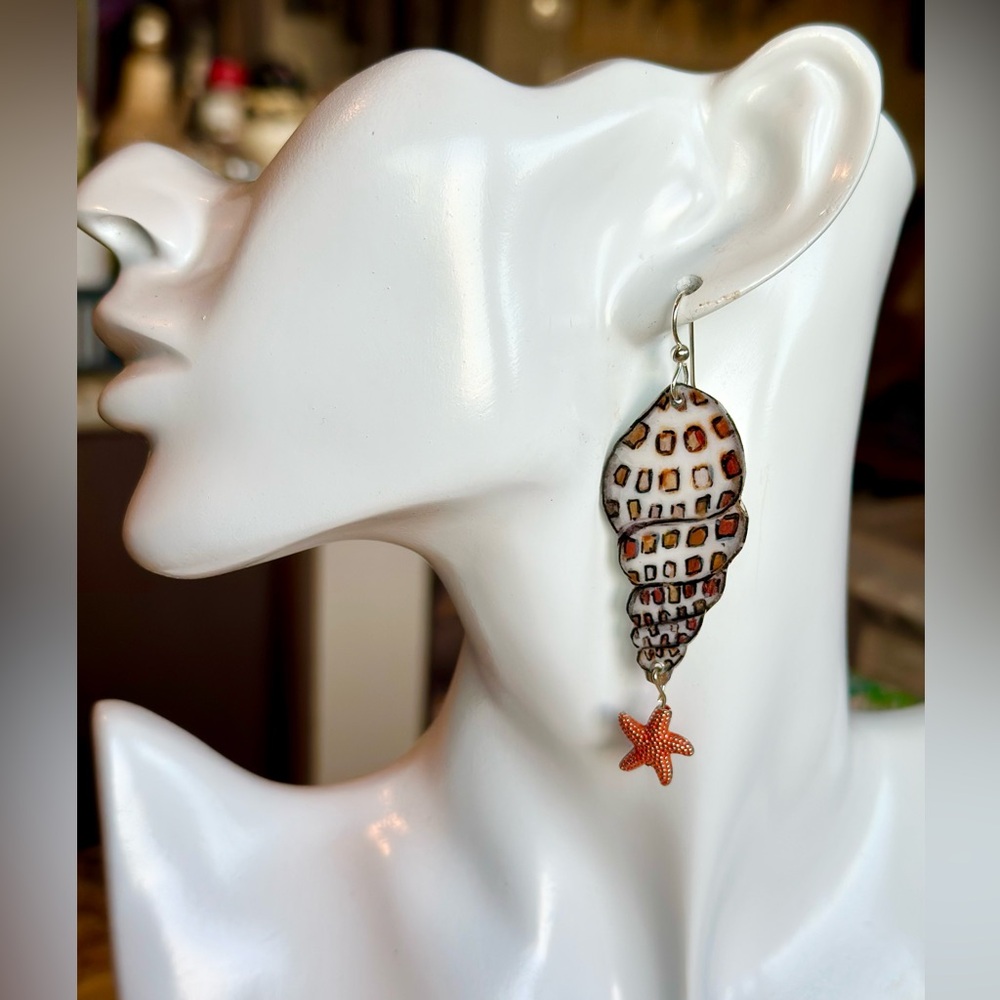 Handpainted Junonia Shell Earrings Lightweight St… - image 4